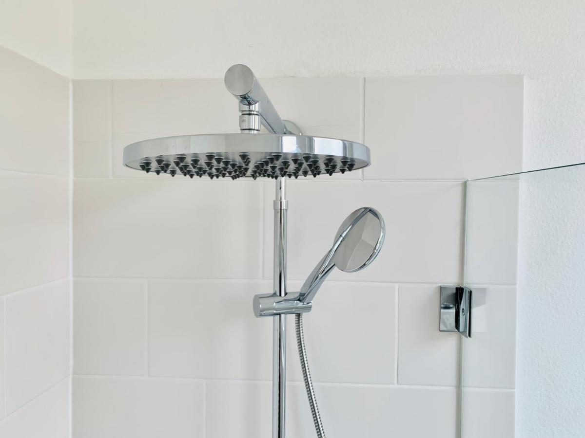 Moderner Bungalow, 20 Minuten Bis Hannover City, 24H Check-In Garbsen Extérieur photo