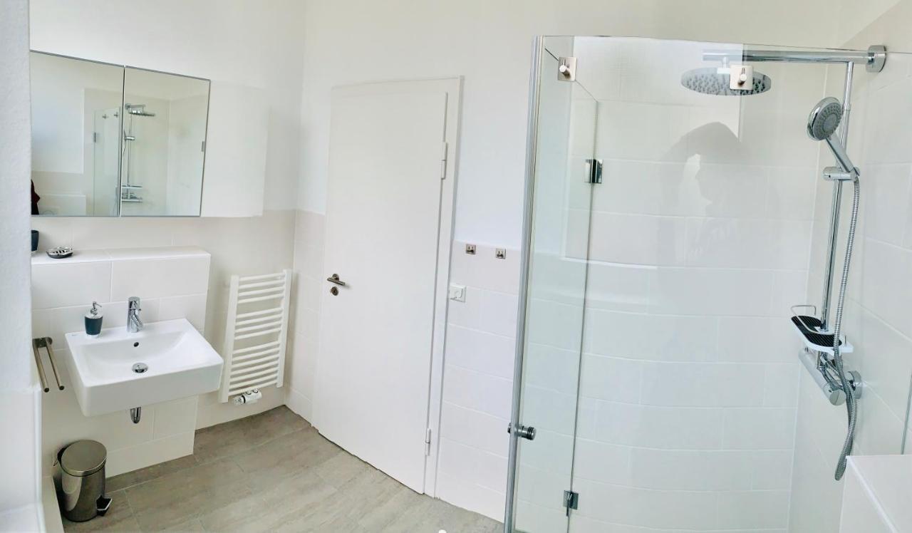 Moderner Bungalow, 20 Minuten Bis Hannover City, 24H Check-In Garbsen Extérieur photo